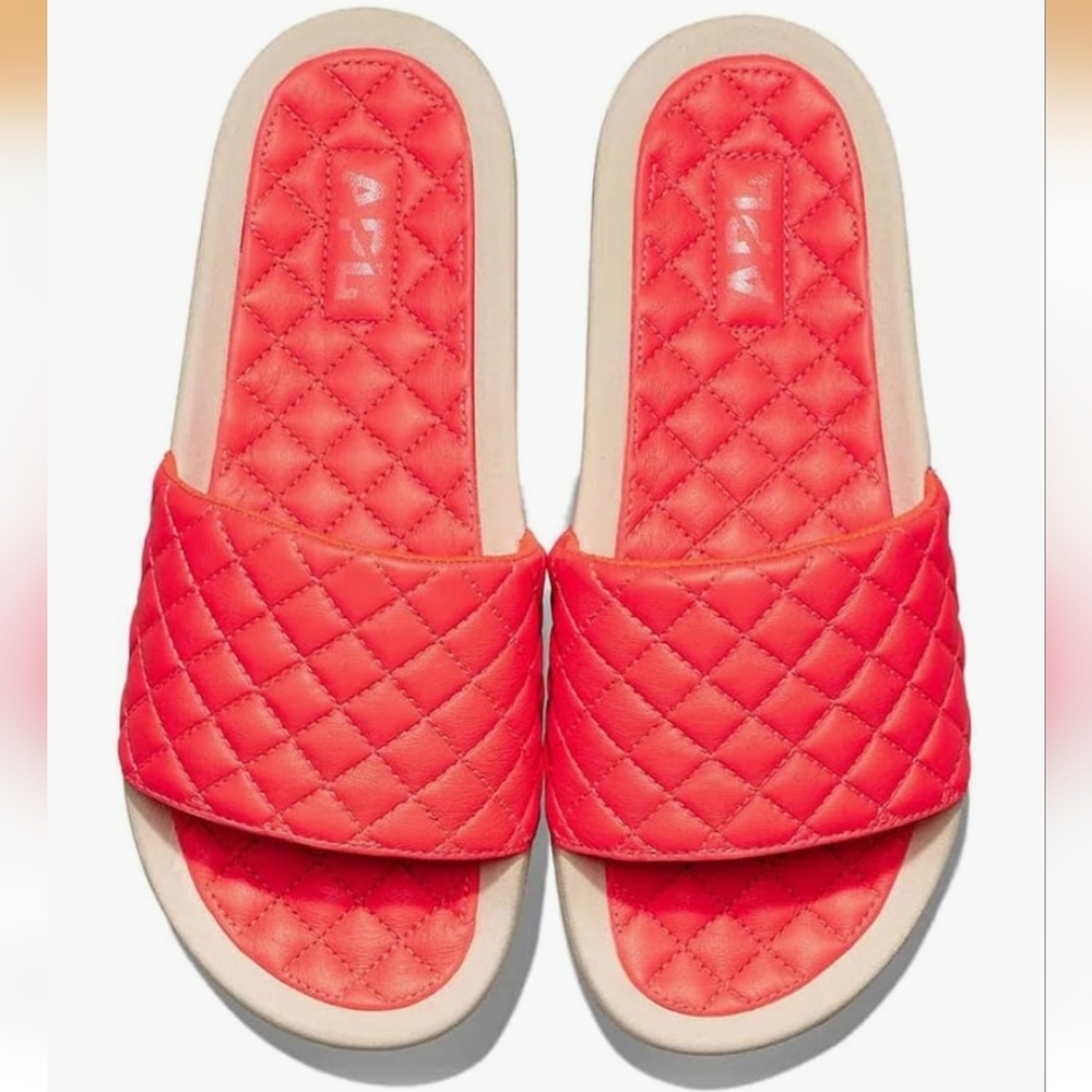 APL Women's Lusso Pool Slide Magma/Pristine Leather Size 7